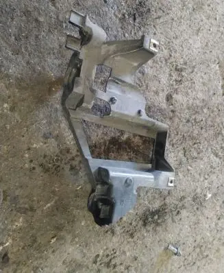BMW X5 E53 Headlight/headlamp mounting bracket 224567