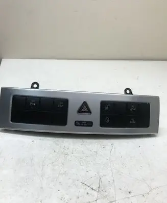 Mercedes-Benz CLC CL203 Hazard light switch 2038700151