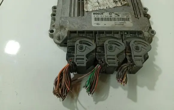 Renault Scenic III - Grand scenic III Engine control unit/module 0281014546