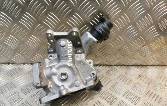 Mercedes-Benz E W212 EGR valve 6511420067 A6511420067
