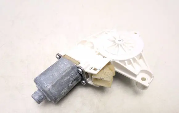 Mercedes-Benz ML W164 Front door window regulator motor A2518200742 0130822273 997082102