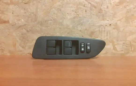 Toyota Auris 150 Electric window control switch 1842 7423202550