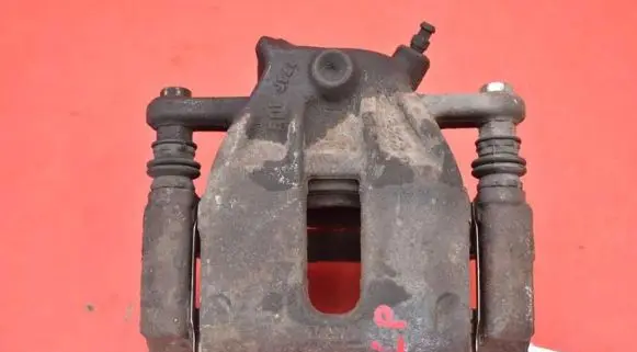 Renault Clio III Front brake caliper