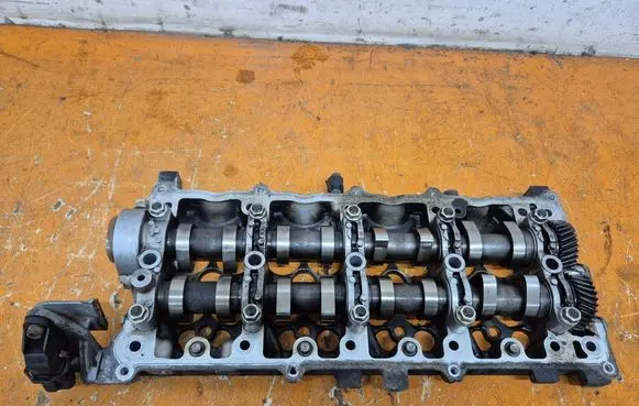 Opel Astra H Engine head 