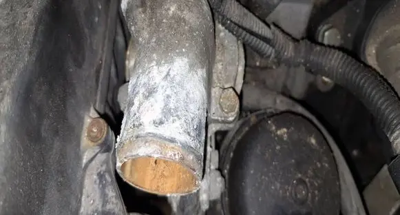 Mercedes-Benz C W203 Engine coolant pipe/hose 