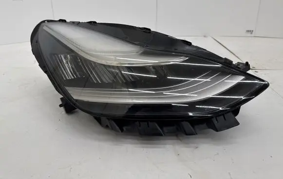 Tesla Model 3 Headlight/headlamp 107737640B