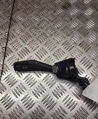 Volkswagen Golf V Indicator stalk 1K0953513