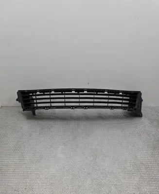 Renault Clio III Front bumper lower grill 622541459R