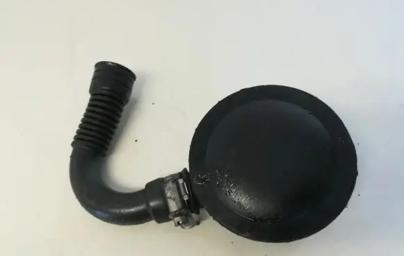 Audi A3 S3 8L Breather/breather pipe/hose 028129101e