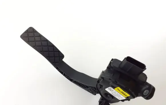 Audi A4 S4 B8 8K Accelerator throttle pedal 8K1721523 KL3683