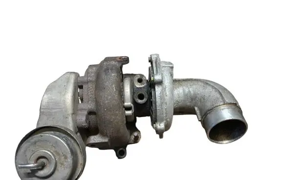 Toyota Avensis T250 Turbo 1720126020 070312367E