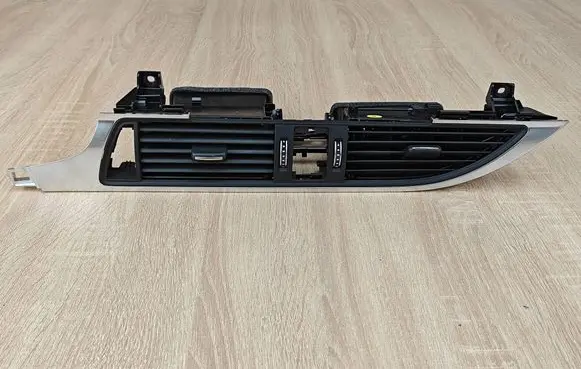 Audi A6 S6 C7 4G Dash center air vent grill 4G1820951