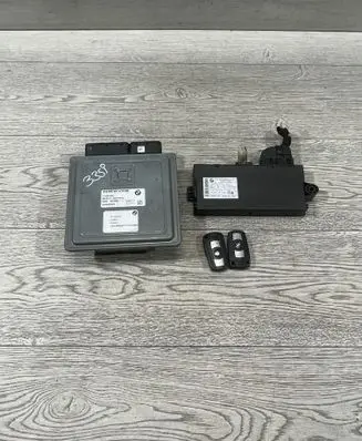 BMW 3 E90 E91 Engine control unit/module 7568842 5WK93608 71889SE