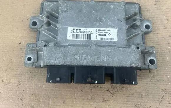 Renault Clio IV Engine control unit/module 8200522357 S120200105A 8200510536