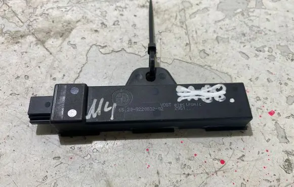 BMW M4 F82 F83 Other control units/modules 6520922083202 922083202