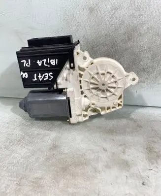 Seat Ibiza III (6L) Front door window regulator motor 104383101 05074140