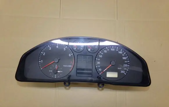 Audi A4 S4 B5 8D Speedometer (instrument cluster)