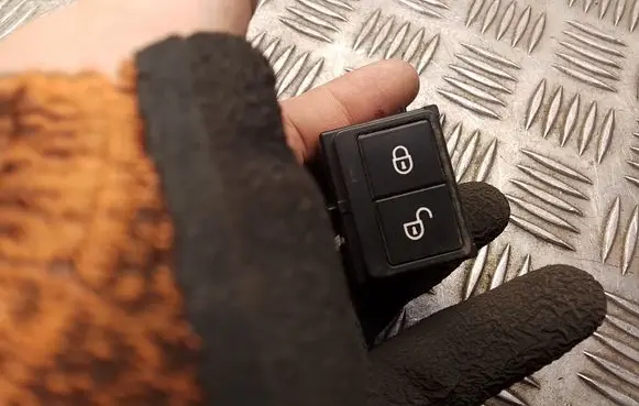 Land Rover Discovery Sport Central locking switch button FK7214017BB DH9WD
