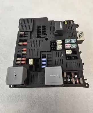 Volvo XC90 Fuse module 31473588