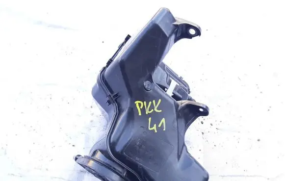 Volkswagen Caddy AdBlue liquid reservoir 2K5131877B 2K5131877C