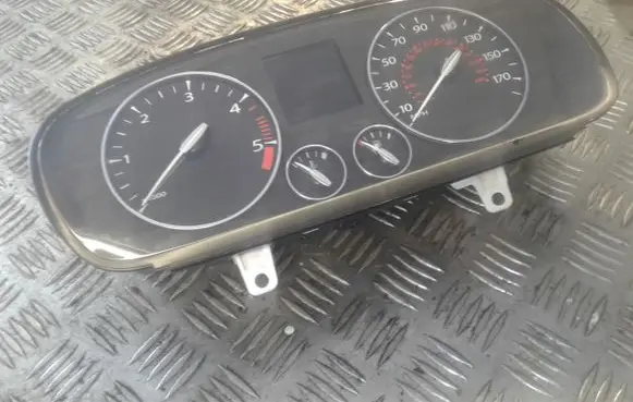 Renault Laguna III Speedometer (instrument cluster) 248100014R