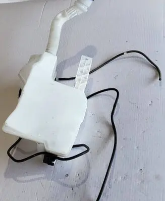Peugeot 208 II Windshield washer fluid reservoir/tank 9836396080