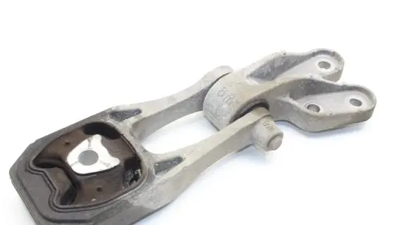 Toyota Yaris XP210 Gearbox mount 1236318010