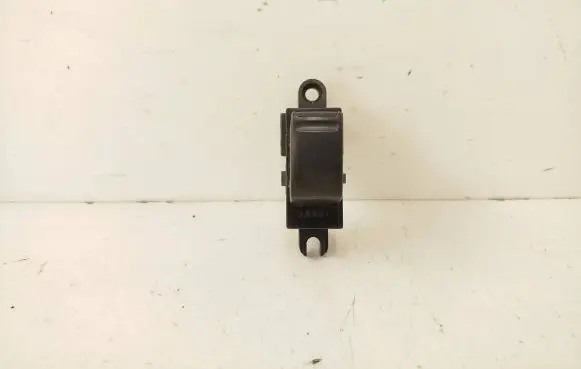 Nissan Primera Electric window control switch