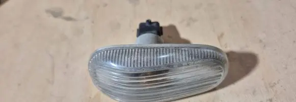 Saab 9-3 Ver1 Front fender indicator light GF30