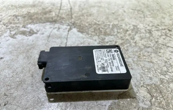 Dodge Challenger Blind spot module 68245862AE 622156970A 2185C0746