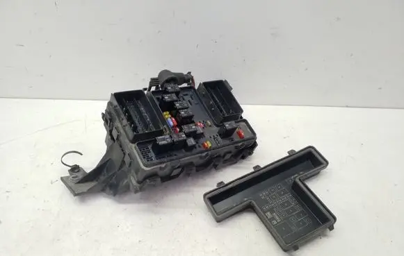 Ford Fusion II Fuse box set DG9T14A075AA