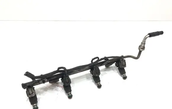 Nissan X-Trail T30 Fuel main line pipe