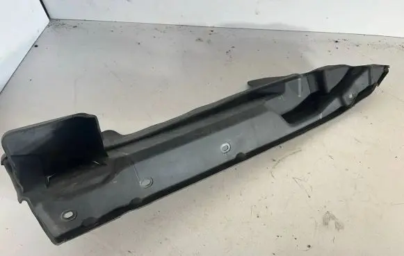 BMW X4 F26 Intercooler air guide/duct channel 9245595
