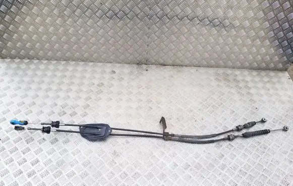 Toyota Verso Gear shift cable linkage