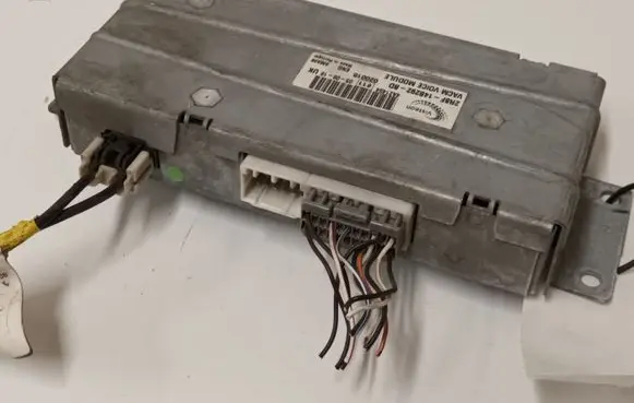 Jaguar S-Type Voice control module 2R8F14B292BD
