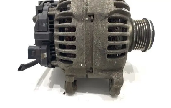 Volkswagen Polo V 6R Generator/alternator 06F903023F