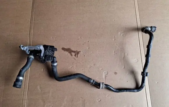 Mercedes-Benz EQA Heater radiator pipe/hose 