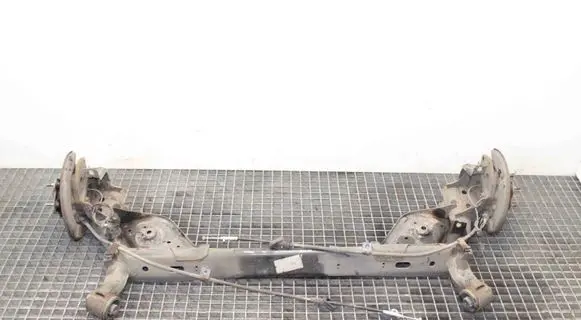 Nissan Leaf I (ZE0) Rear axle beam 