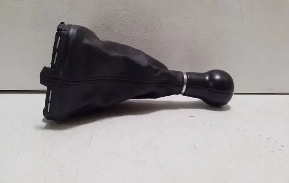 Audi A1 Gear lever shifter trim leather/knob 8P0863279A