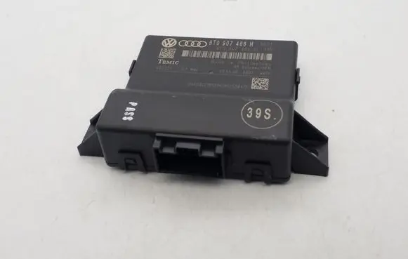 Audi A4 S4 B8 8K Gateway control module 8T0907468H