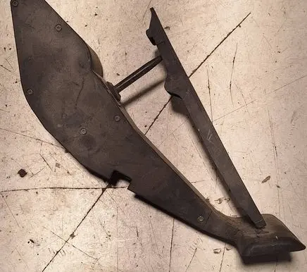 Accelerator throttle pedal