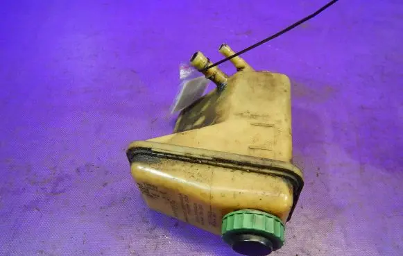 Audi A8 S8 D2 4D Power steering fluid tank/reservoir 4A0422373A