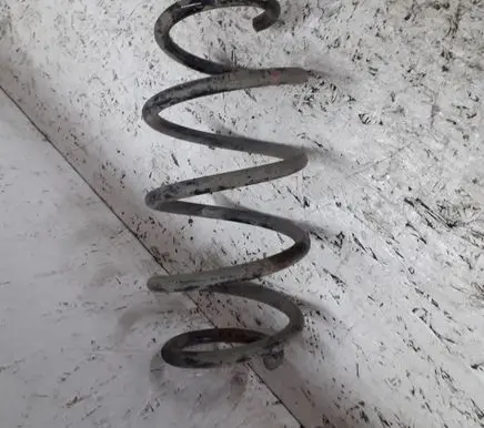 Volkswagen Jetta V Front coil spring