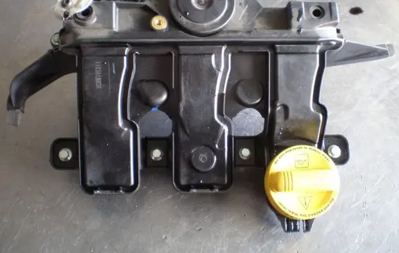 Mercedes-Benz Vito Viano W447 Rocker cam cover 119301003R