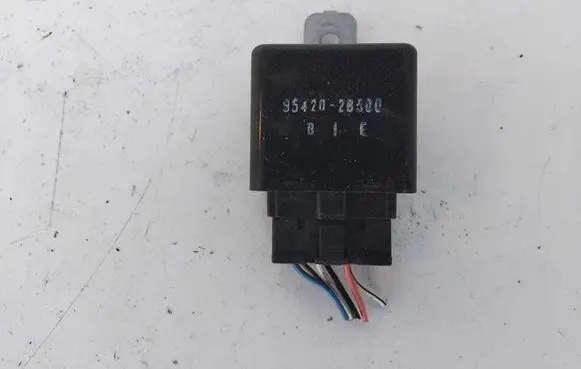 Hyundai Santa Fe Window wiper relay 9542028500