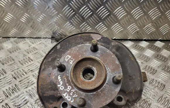 Mitsubishi Colt Front wheel hub
