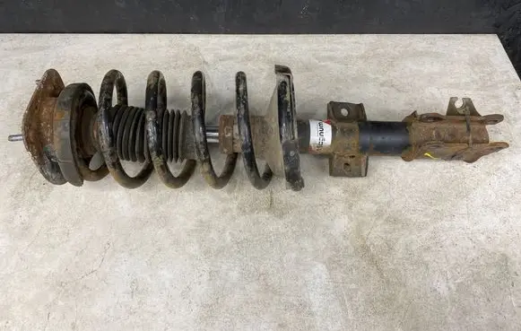 Volvo XC90 Front shock absorber with coil spring AGV038MT