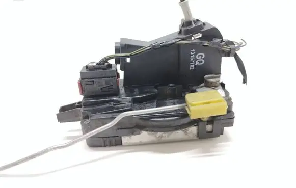 Opel Signum Front door lock 13157762