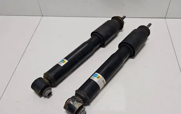 BMW 5 E60 E61 Front shock absorber mounting bracket 19230894