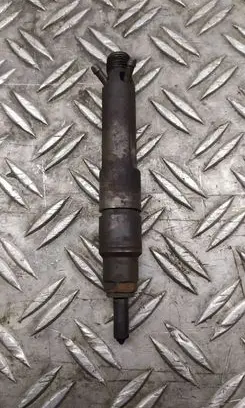 Fuel injector